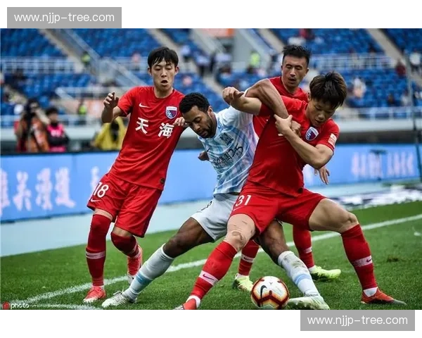 回顾2019足球联赛风云激荡赛场荣耀与挑战全解析深度盘点瞬间 回顾2019足球联赛风云激荡赛场荣耀与挑战全解析深度盘点瞬间